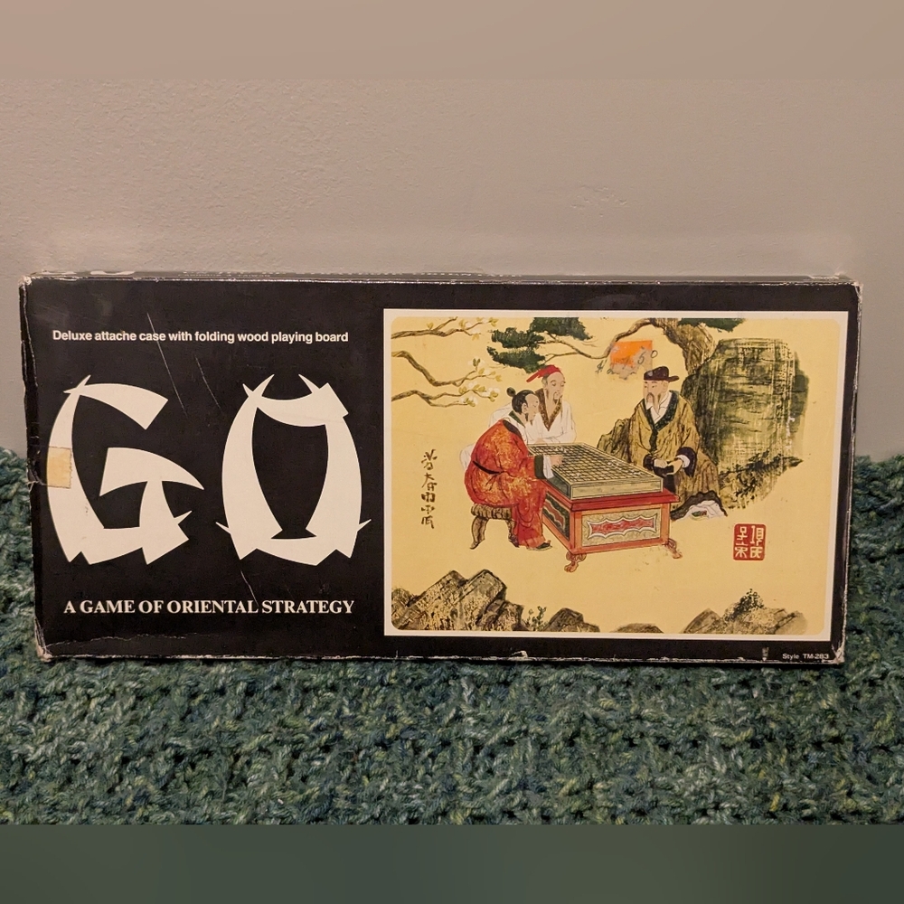 Vintage Go Oriental Strategy Game - 1982
